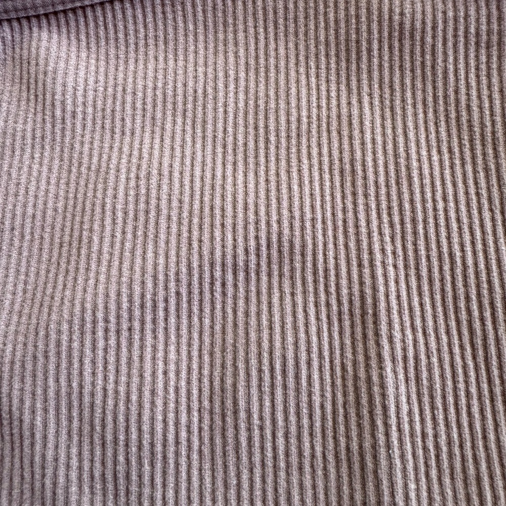 Suzette Collection Ribbed  Crop Top - Picture 3 of 7